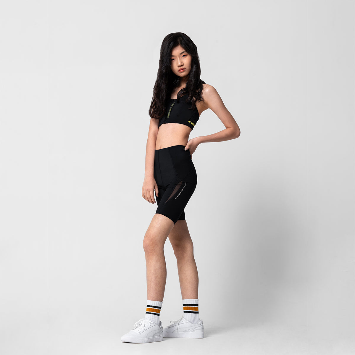 Image of 女裝功能緊身短褲