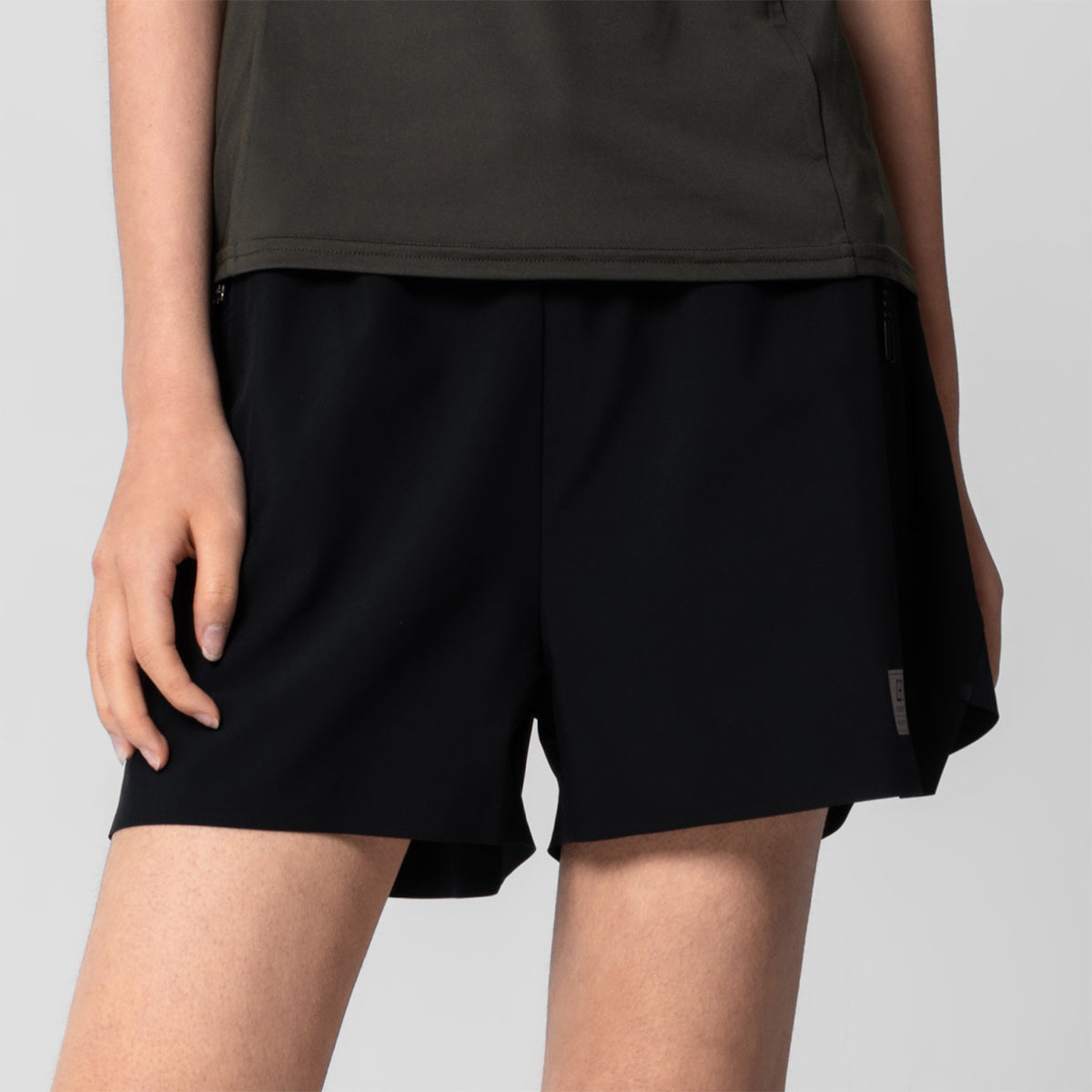 Image of 女裝功能跑步短褲