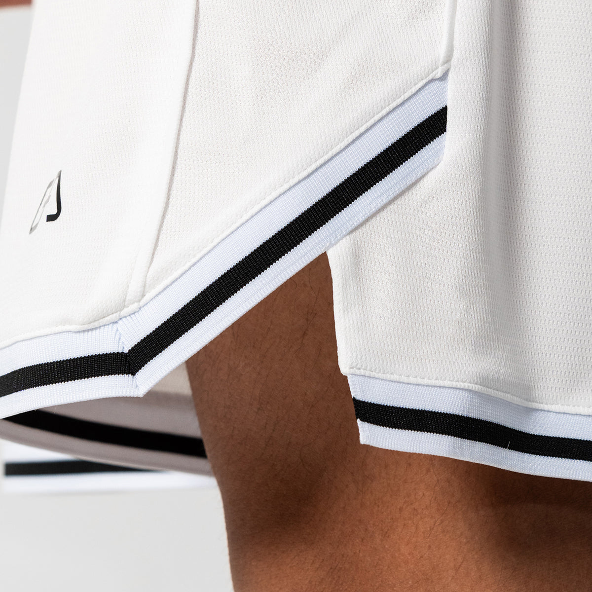 Image of Breathable Performance Basketball 9 Inch Shorts for Unisex for Junior