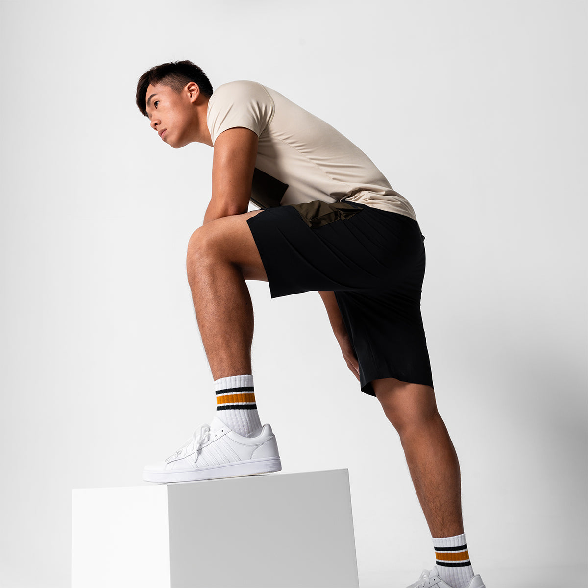 Image of Color Blocking Functional Cargo 9 Inch Running Shorts for Men