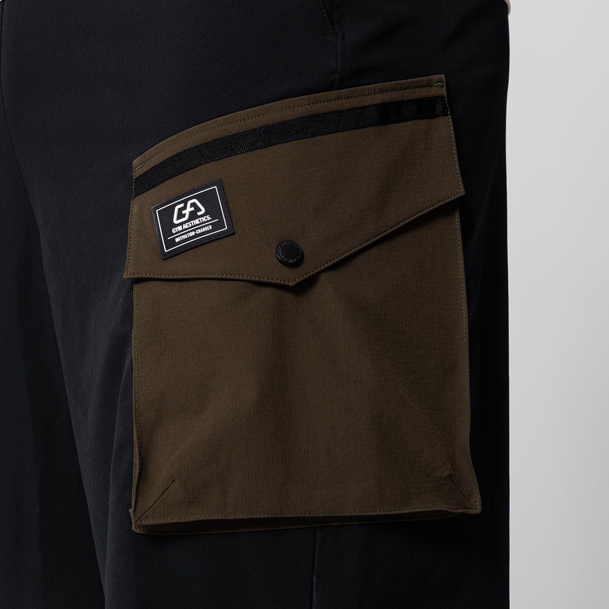 Image of Color Blocking Functional Cargo 9 Inch Running Shorts for Men