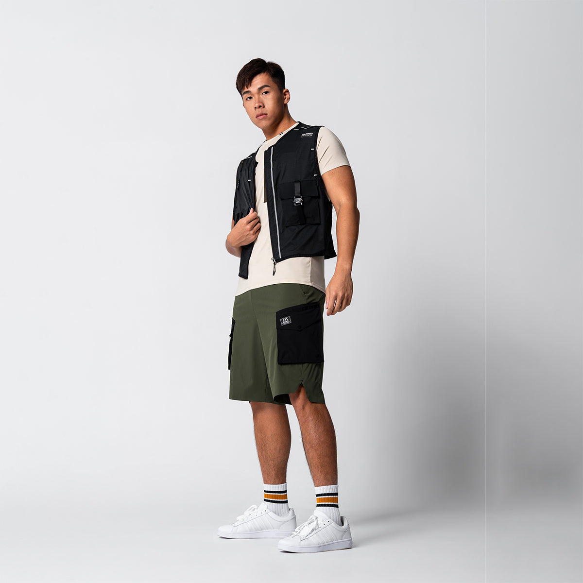 Image of Color Blocking Functional Cargo 9 Inch Running Shorts for Men