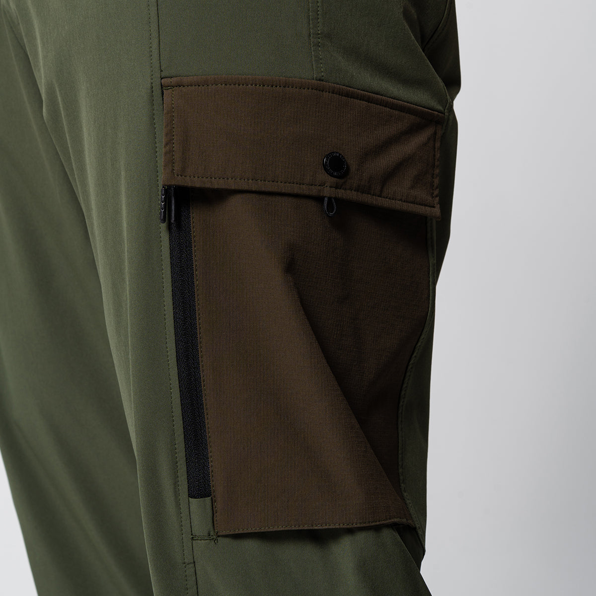 Image of Fabric Blocking Functional Cargo Straight Pants for Men