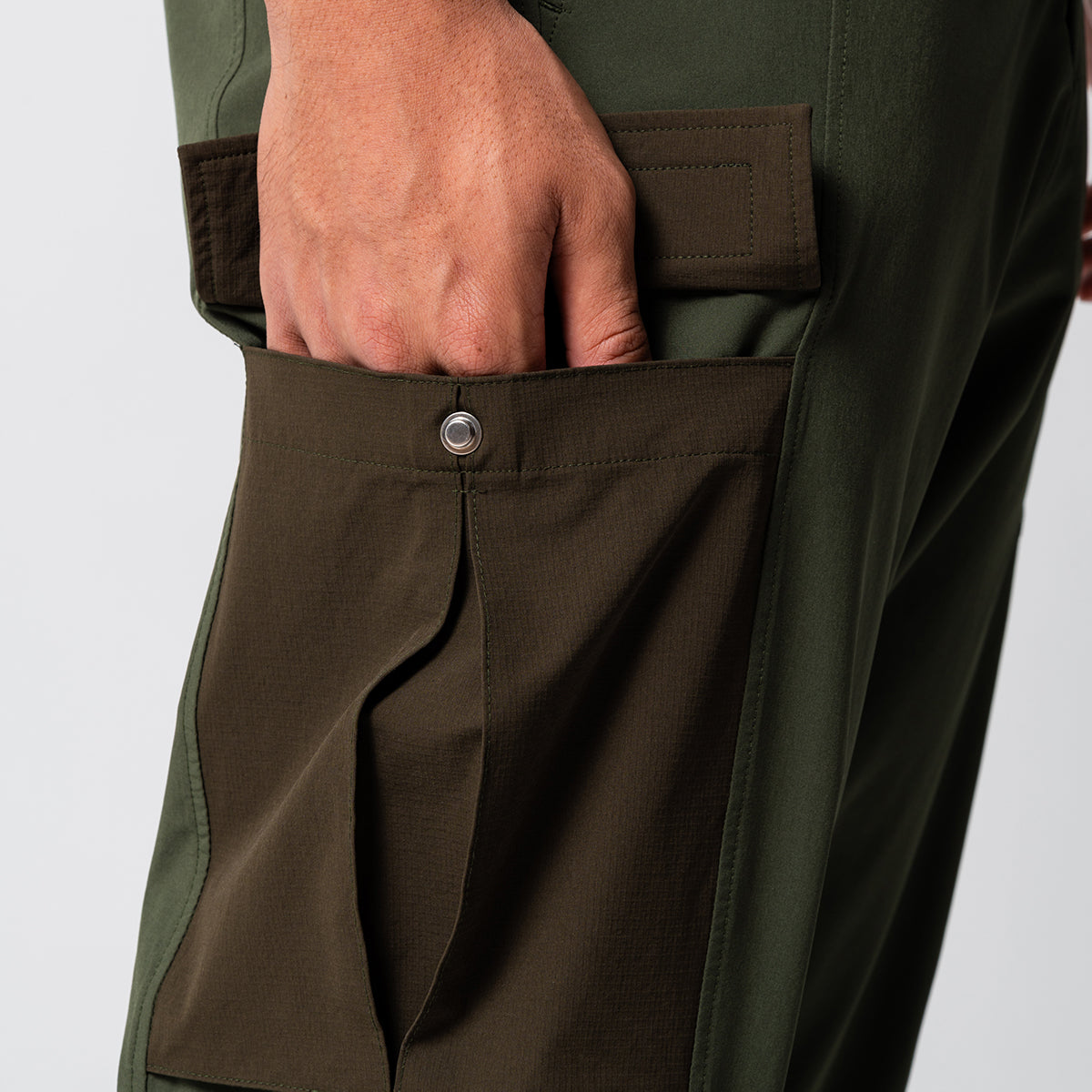 Image of Fabric Blocking Functional Cargo Straight Pants for Men