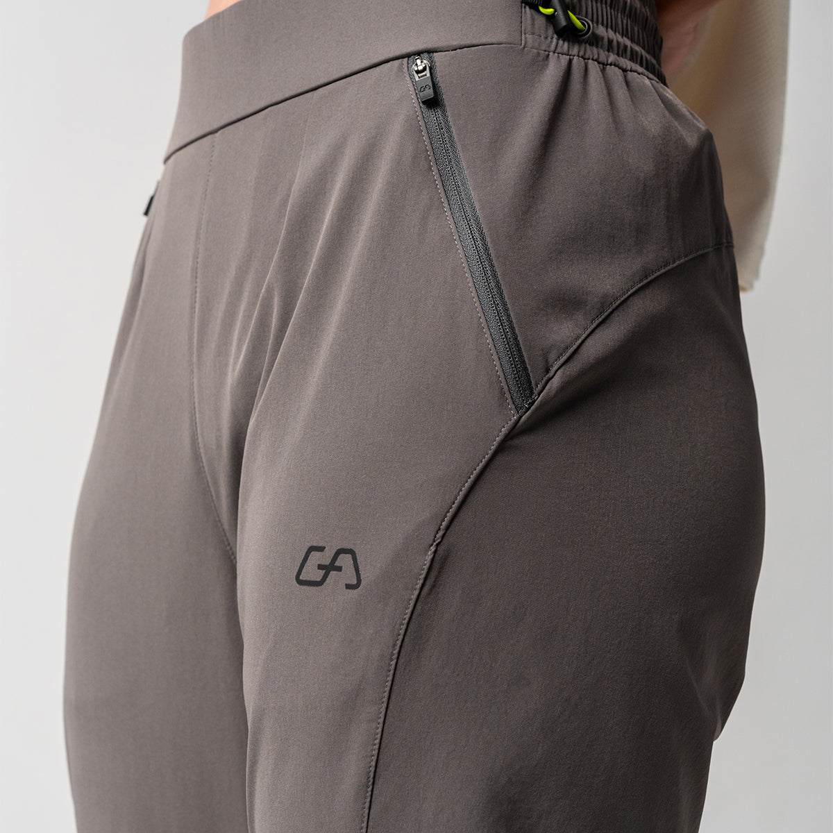 Image of 女裝功能人體工學慢跑褲