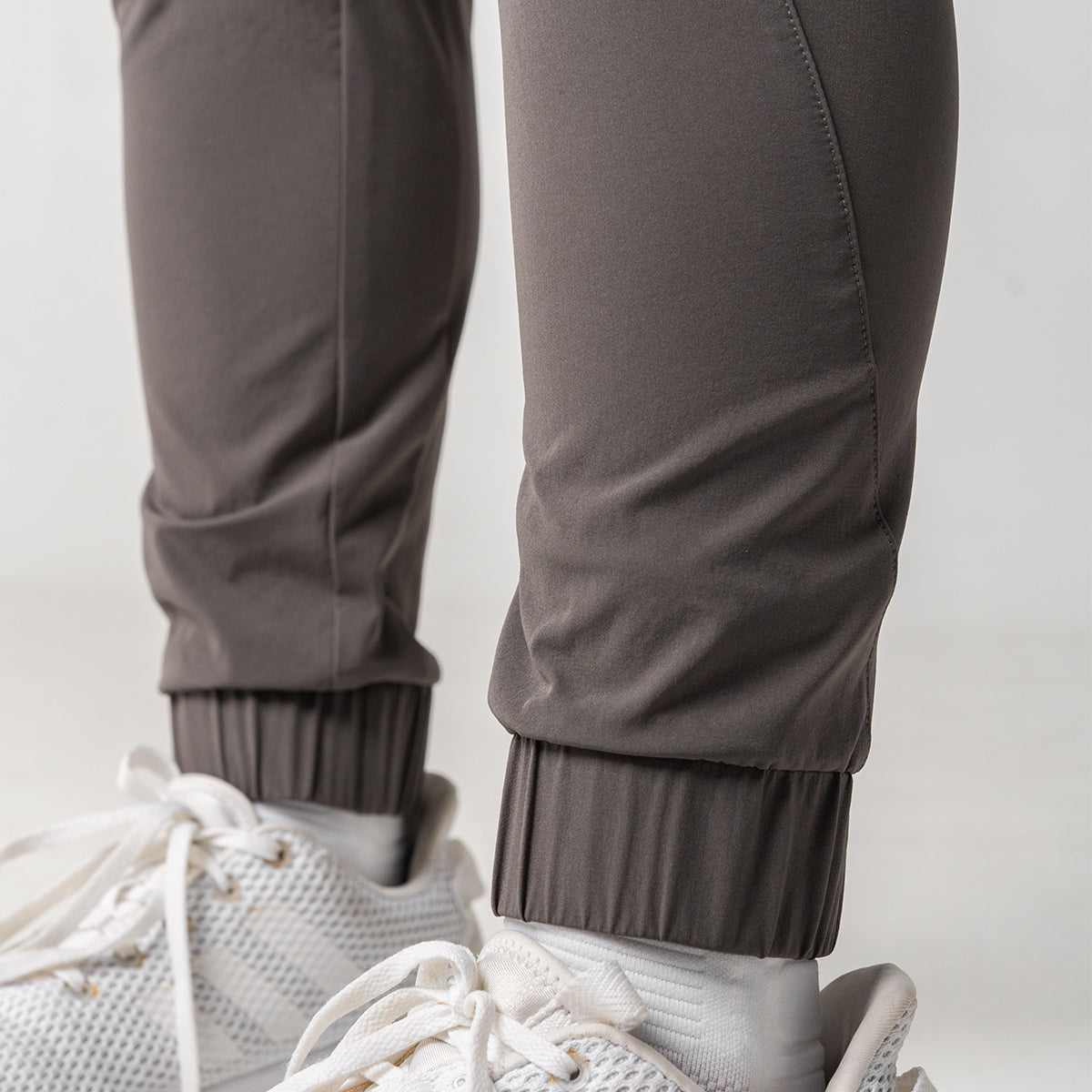 Image of 女裝功能人體工學慢跑褲