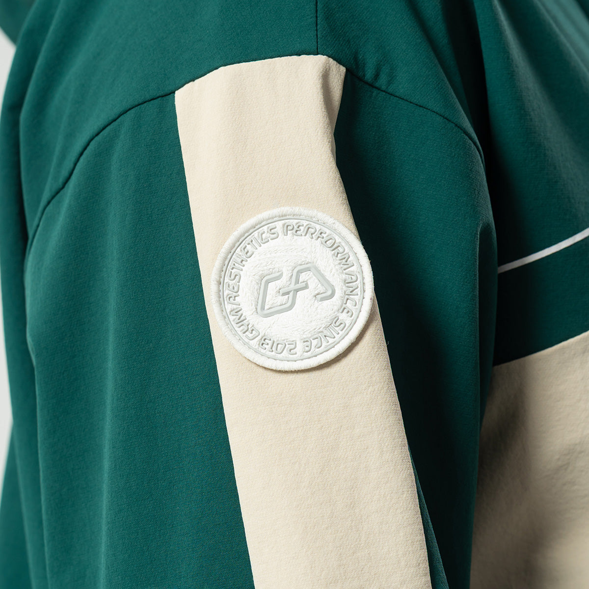 Image of 網球新潮女裝性能外套