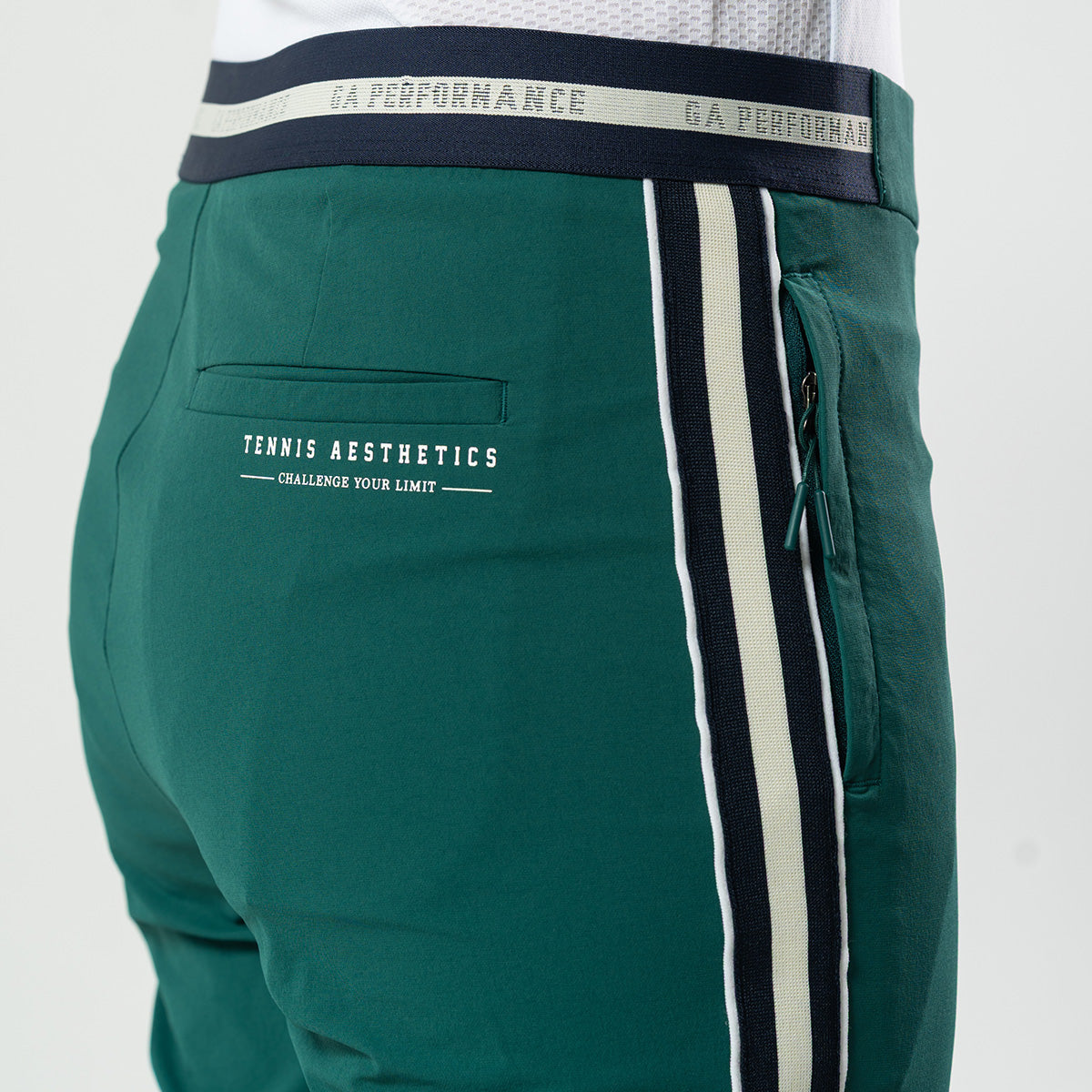 Image of 新潮女裝性能直腳褲