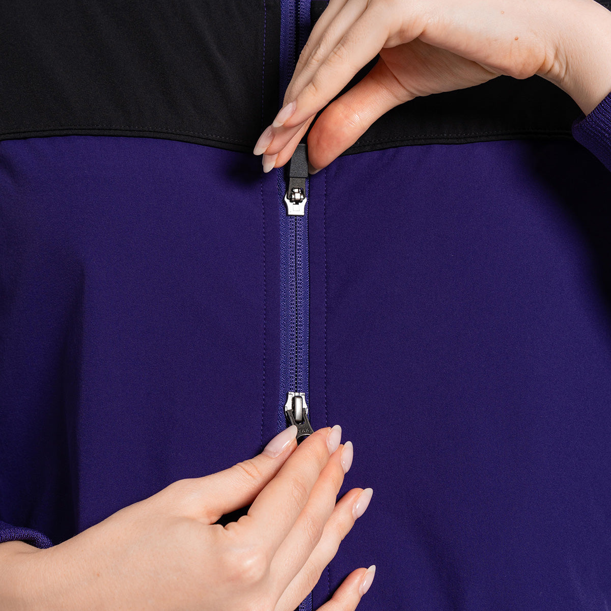 網球新潮女裝性能外套