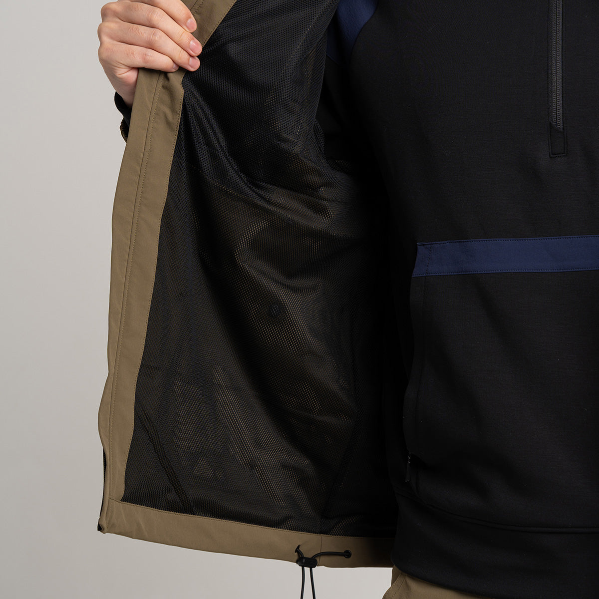 Image of 抗水男裝功能短襯外套